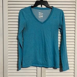 blue nike long sleeve size xs